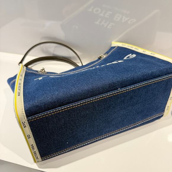 Marc Jacobs The Denim Chain Medium Tote Bag Dark Wash 2F4HTT018H05 - Picture 5 of 7